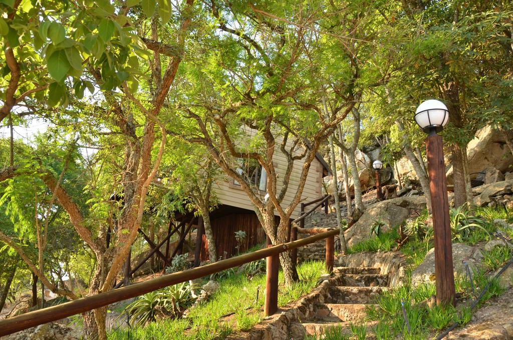 Ebundu Lodge White River Exteriör bild